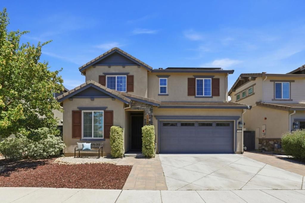 Image 1 of property listing at 7894 Mustard Seed Way, Gilroy, CA 95020