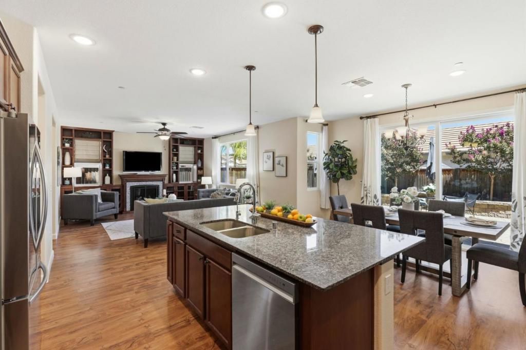 Image 12 of property listing at 7894 Mustard Seed Way, Gilroy, CA 95020
