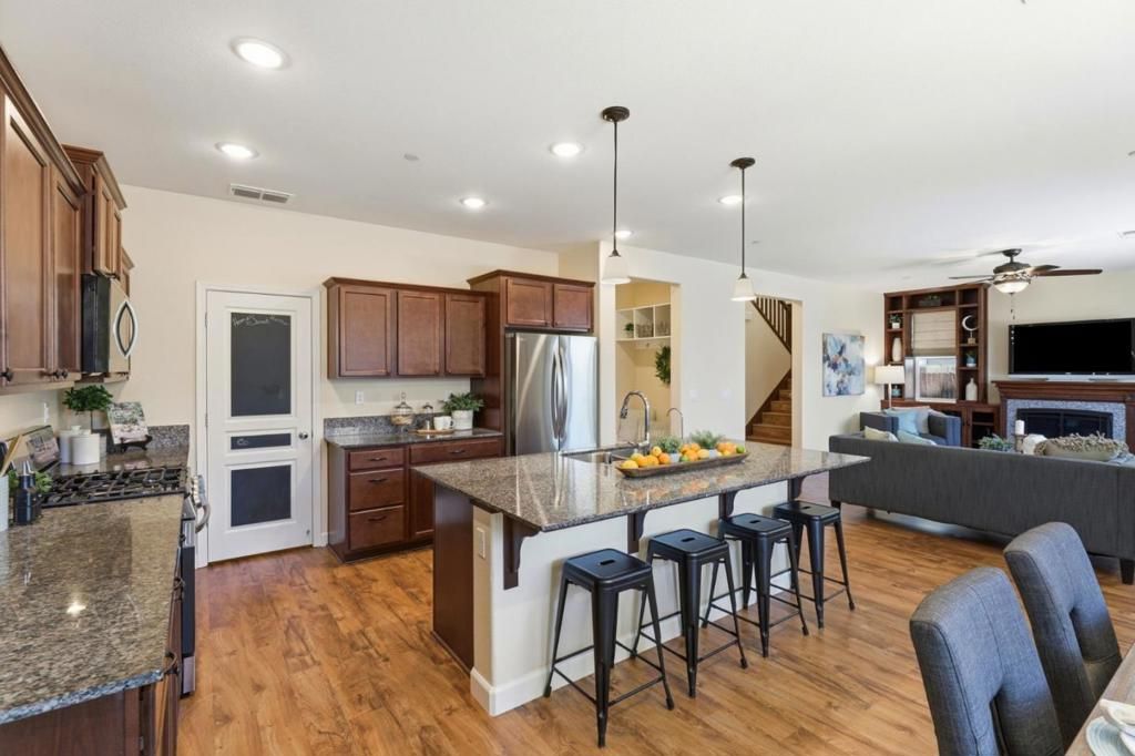 Image 14 of property listing at 7894 Mustard Seed Way, Gilroy, CA 95020