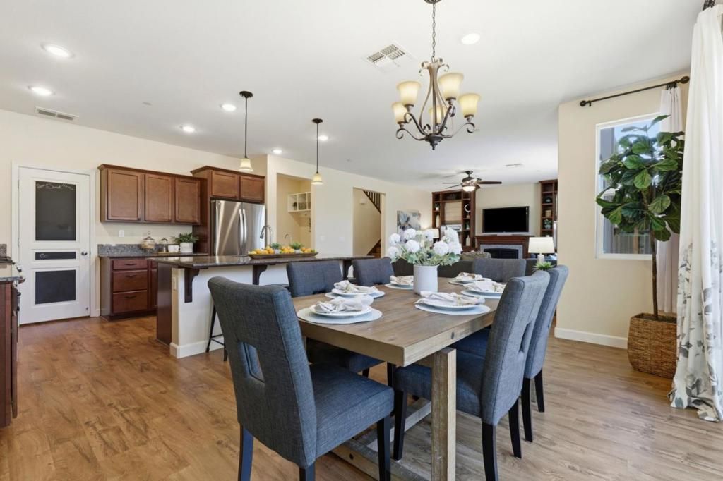 Image 16 of property listing at 7894 Mustard Seed Way, Gilroy, CA 95020