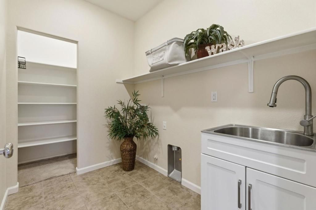 Image 27 of property listing at 7894 Mustard Seed Way, Gilroy, CA 95020