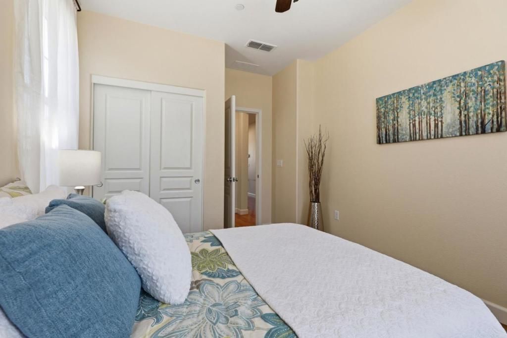 Image 31 of property listing at 7894 Mustard Seed Way, Gilroy, CA 95020