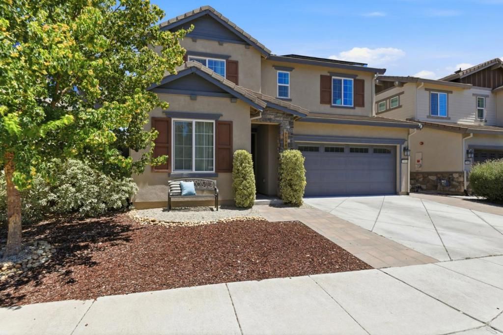 Image 4 of property listing at 7894 Mustard Seed Way, Gilroy, CA 95020