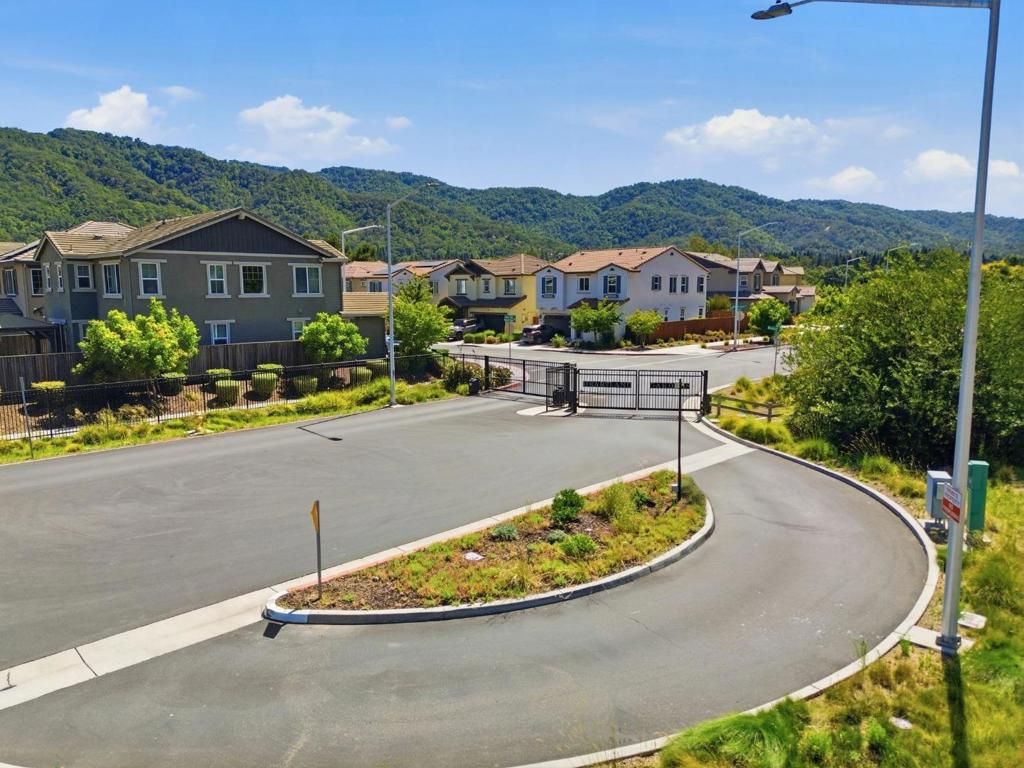 Image 43 of property listing at 7894 Mustard Seed Way, Gilroy, CA 95020
