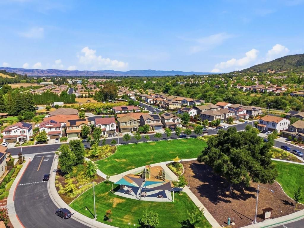 Image 6 of property listing at 7894 Mustard Seed Way, Gilroy, CA 95020