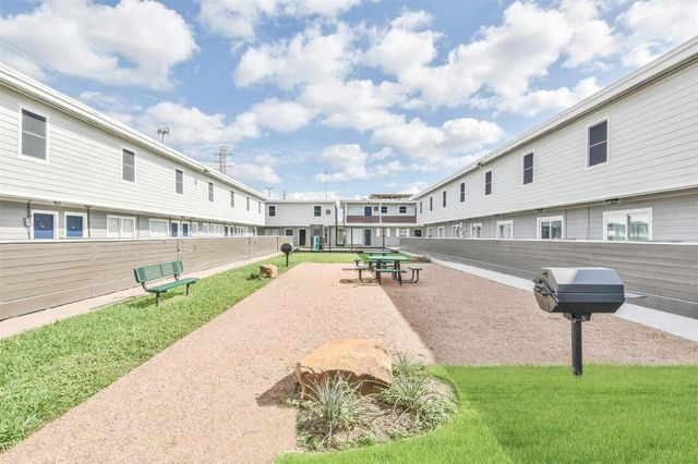 8271 Stone Street 7110, Houston, TX 77061