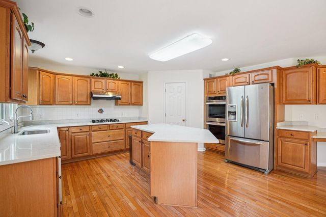 41038 Scarborough Lane, Novi City, MI 48375