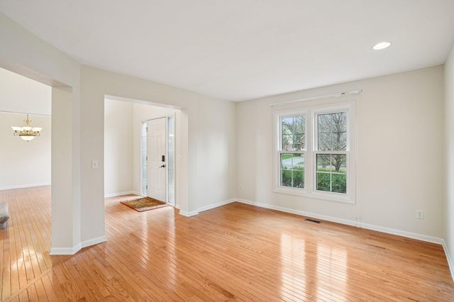41038 Scarborough Lane, Novi City, MI 48375