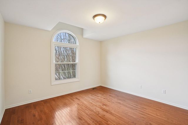 41038 Scarborough Lane, Novi City, MI 48375