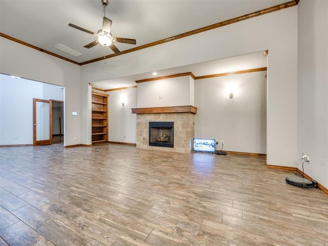 5329 Starling Way, Oklahoma City, OK 73179