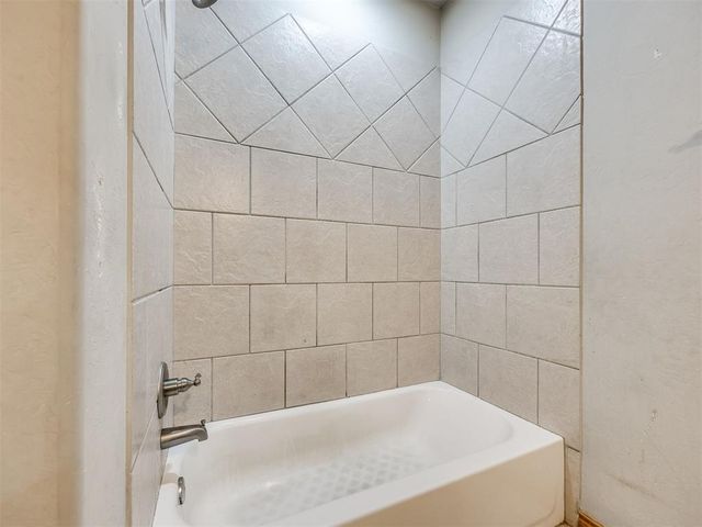 5329 Starling Way, Oklahoma City, OK 73179