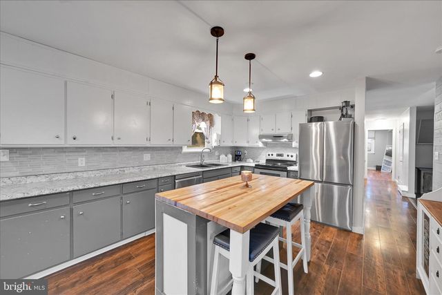 13 MORITZ DR, Lebanon, PA 17046