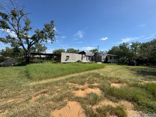 14098 Pearsall Rd, Atascosa, TX 78002