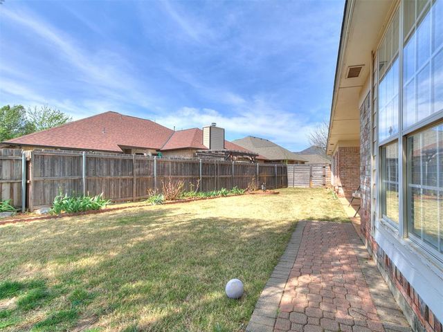 8824 NW 116th Street, Oklahoma City, OK 73162