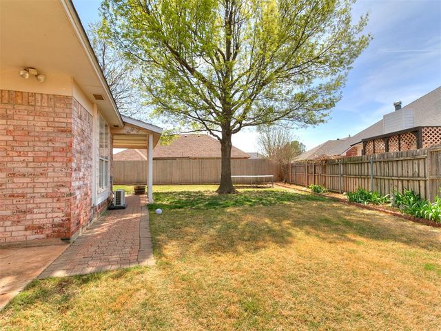 8824 NW 116th Street, Oklahoma City, OK 73162