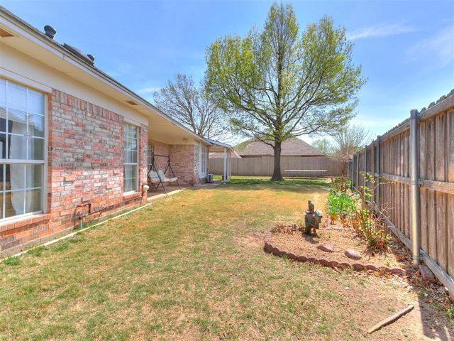 8824 NW 116th Street, Oklahoma City, OK 73162