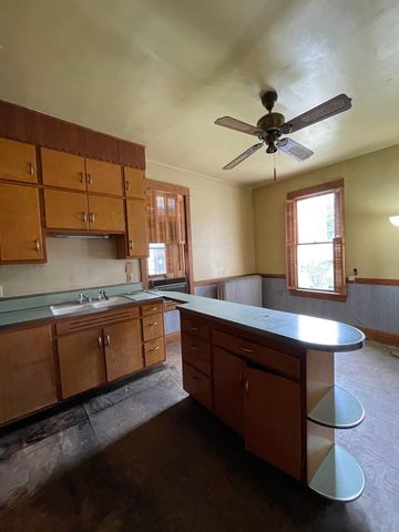 3248 N Richmond Street, Chicago, IL 60618