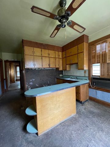3248 N Richmond Street, Chicago, IL 60618