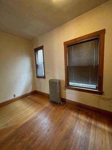 3248 N Richmond Street, Chicago, IL 60618