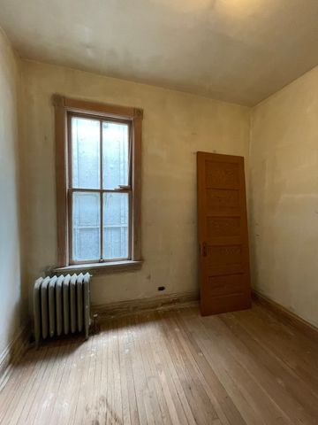 3248 N Richmond Street, Chicago, IL 60618