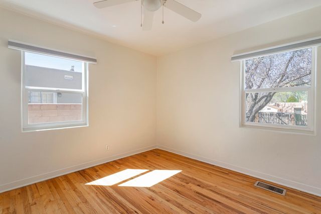 1109 Lafayette Drive NE, Albuquerque, NM 87106