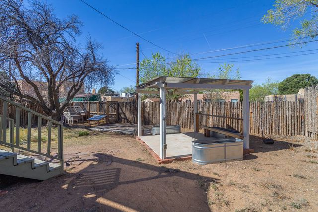 1109 Lafayette Drive NE, Albuquerque, NM 87106