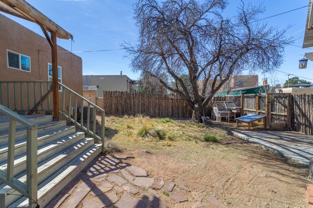 1109 Lafayette Drive NE, Albuquerque, NM 87106