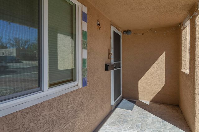 1109 Lafayette Drive NE, Albuquerque, NM 87106