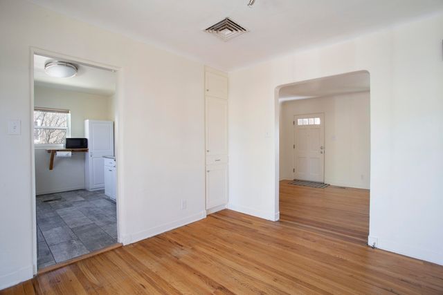 1109 Lafayette Drive NE, Albuquerque, NM 87106