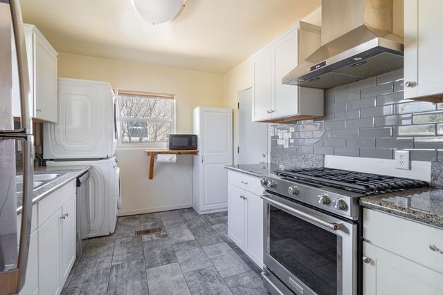 1109 Lafayette Drive NE, Albuquerque, NM 87106