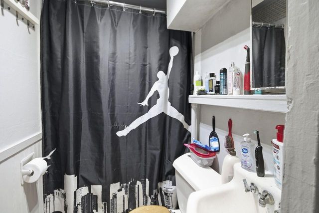 3630 E Barnard AVENUE, Cudahy, WI 53110