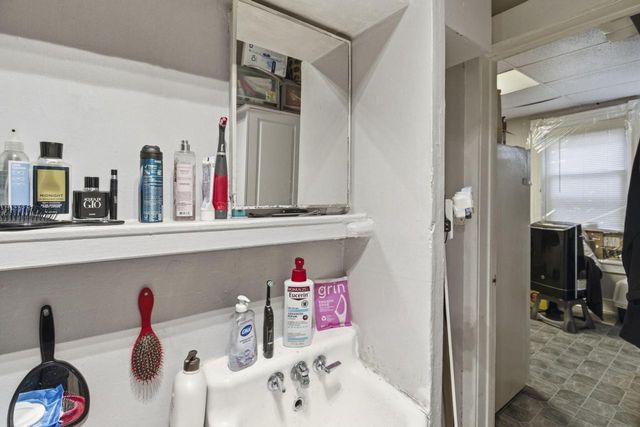 3630 E Barnard AVENUE, Cudahy, WI 53110