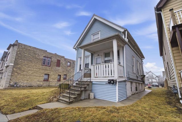 3630 E Barnard AVENUE, Cudahy, WI 53110