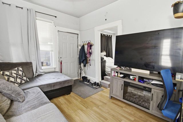 3630 E Barnard AVENUE, Cudahy, WI 53110