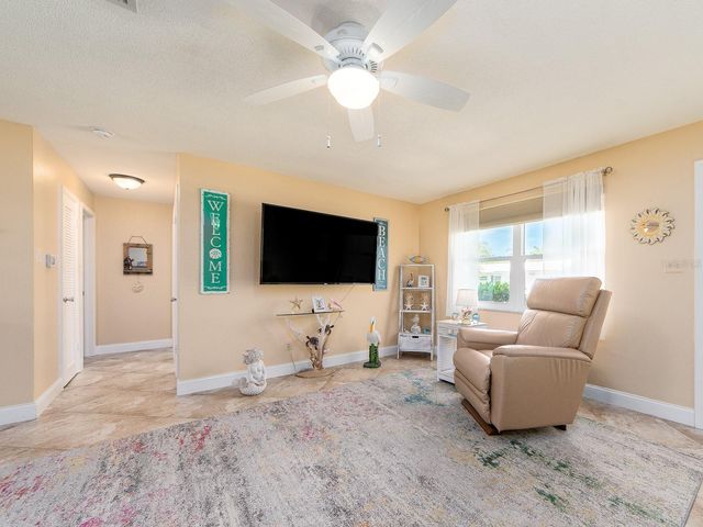 9259 142ND STREET, Seminole, FL 33776