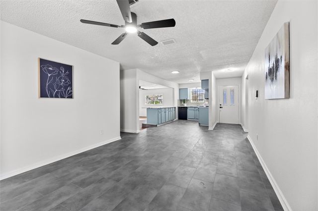 10027 Valley Sun Drive, Houston, TX 77078