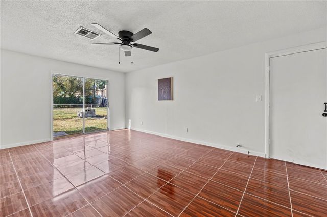 10027 Valley Sun Drive, Houston, TX 77078