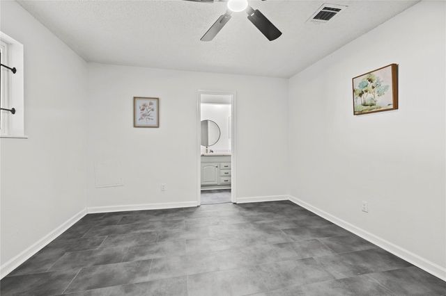 10027 Valley Sun Drive, Houston, TX 77078