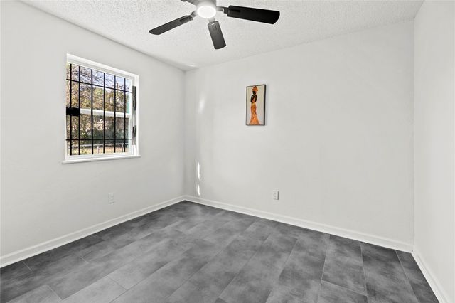 10027 Valley Sun Drive, Houston, TX 77078