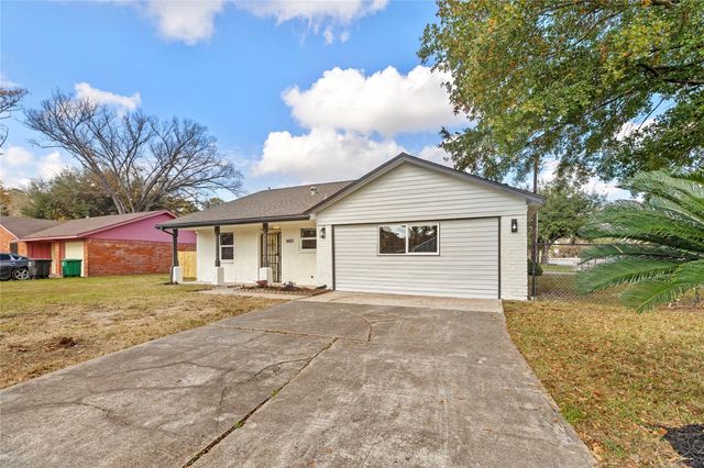 10027 Valley Sun Drive, Houston, TX 77078