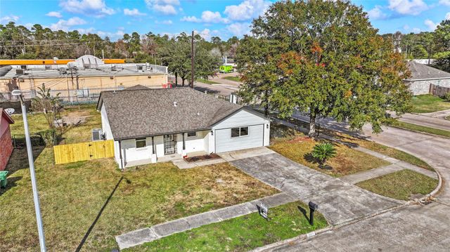 10027 Valley Sun Drive, Houston, TX 77078