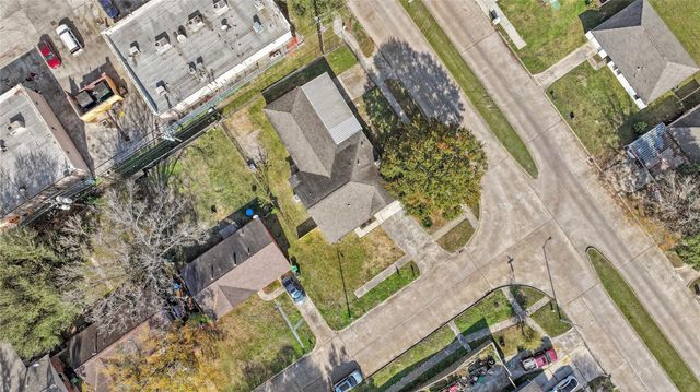 10027 Valley Sun Drive, Houston, TX 77078