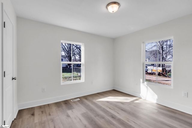 14 19th Street, Greer, SC 29651