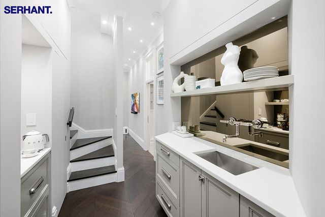 140 W 69TH Street DPLX81, New York City, NY 10023