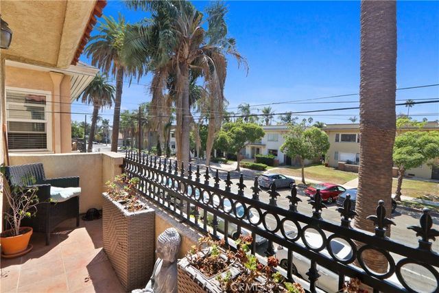 1131 E 2nd, Long Beach, CA 90802