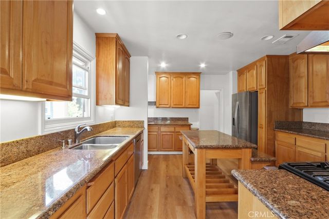 1131 E 2nd, Long Beach, CA 90802