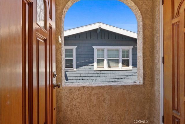 1131 E 2nd, Long Beach, CA 90802