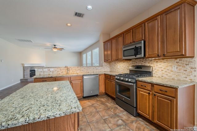 9546 Haviland Ct, San Antonio, TX 78251