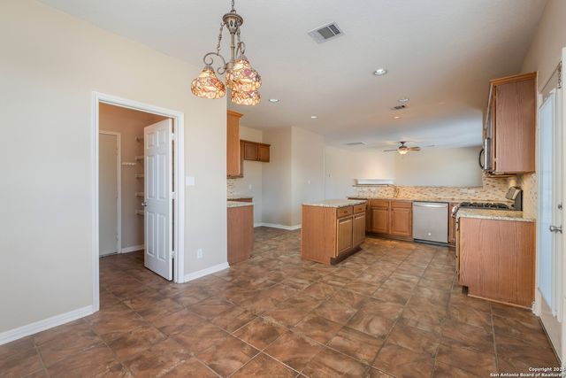 9546 Haviland Ct, San Antonio, TX 78251