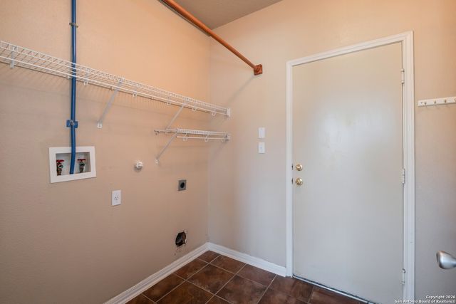 9546 Haviland Ct, San Antonio, TX 78251